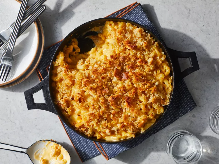 Macaroni and Cheese with Buttery Crumbs